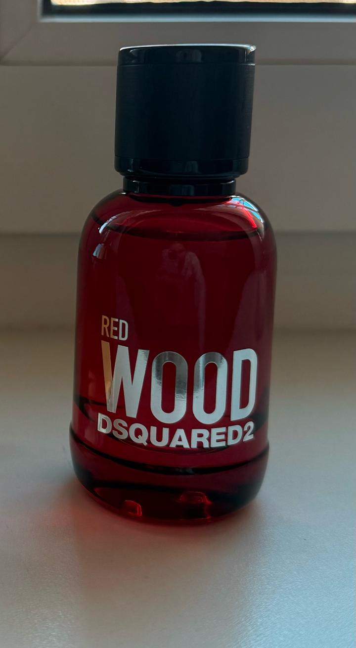 DSQUARED2 Red wood