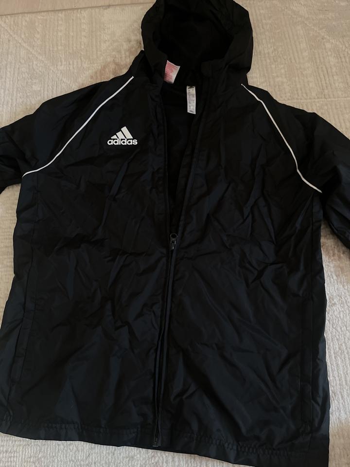Ветровка adidas