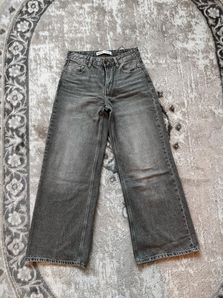 Джинсы Bershka