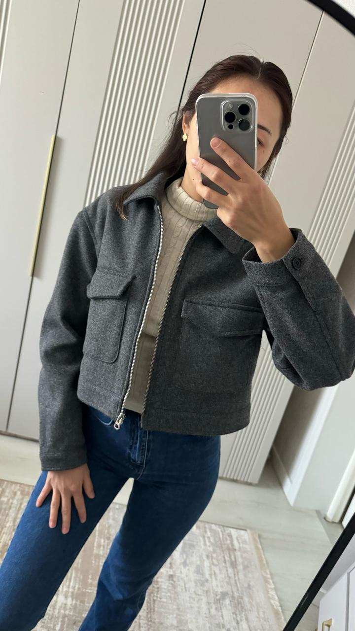 Укороченная куртка Bershka