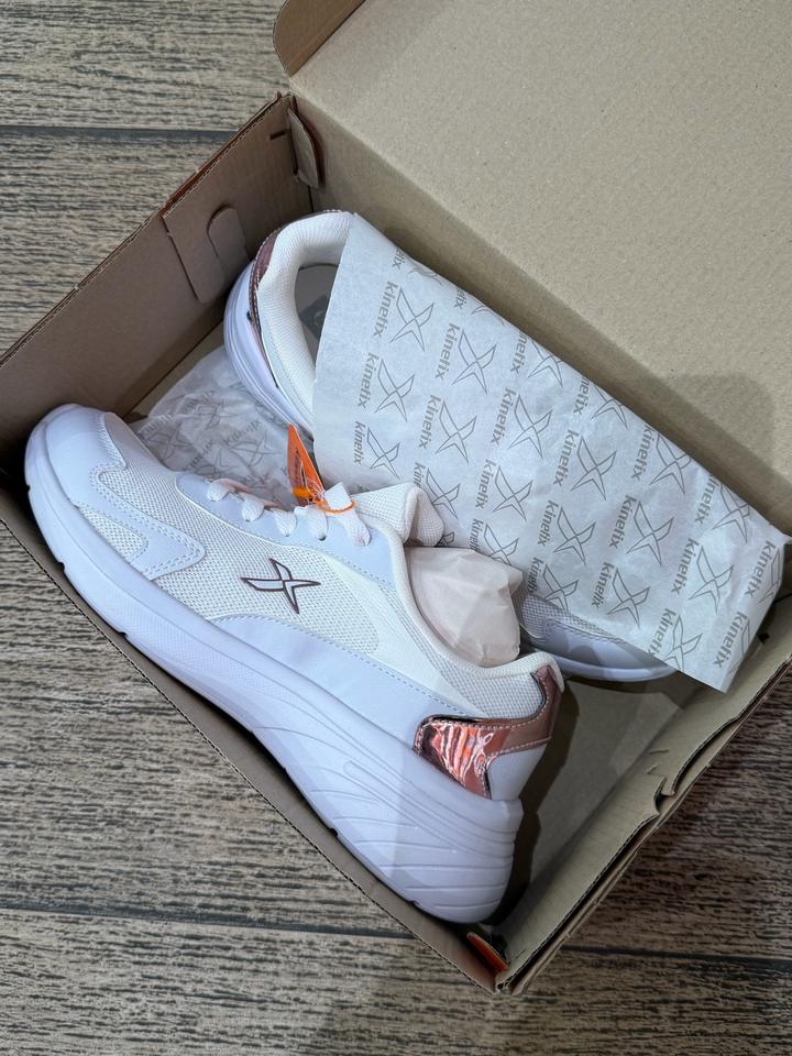 Кроссовки Kinetix