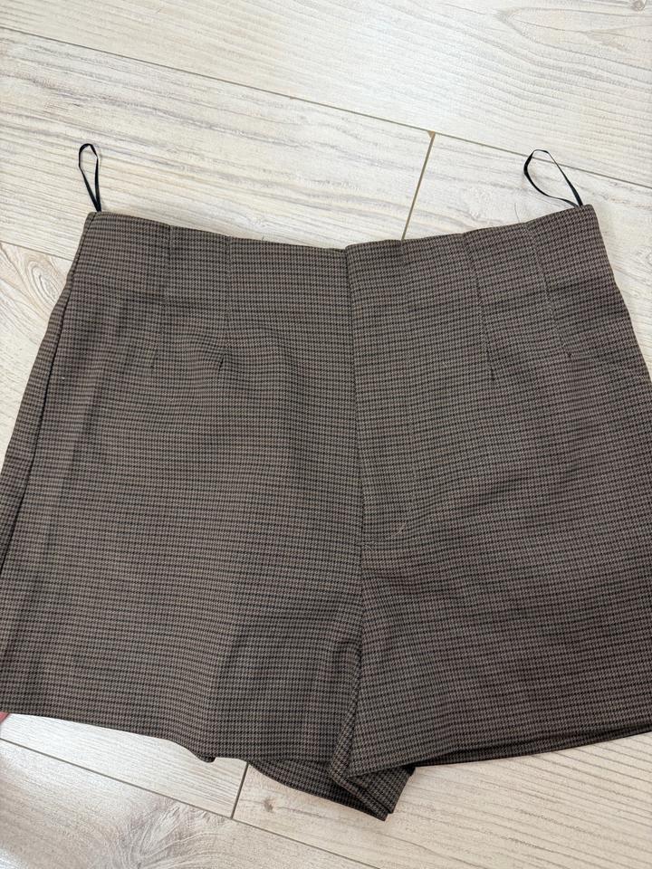 Шорты Zara