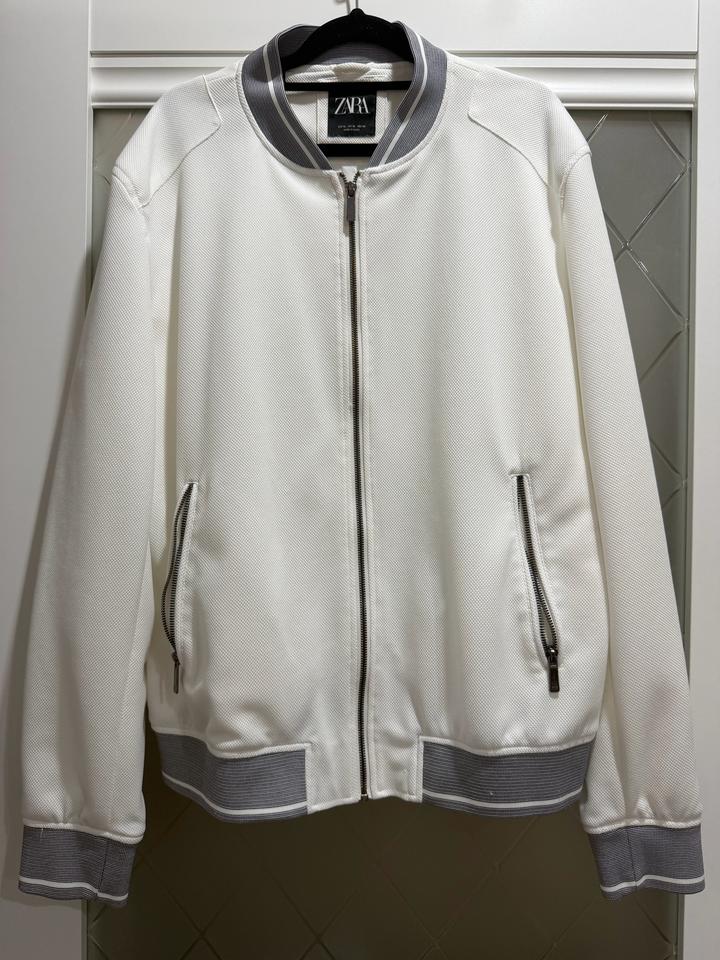 Бомбер ZARA