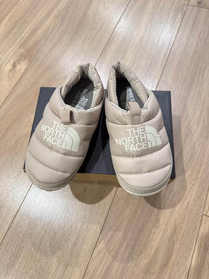 The North Face женские мюли Nuptse
