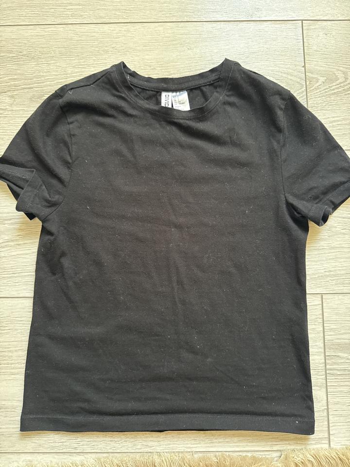Черная футболка H&M