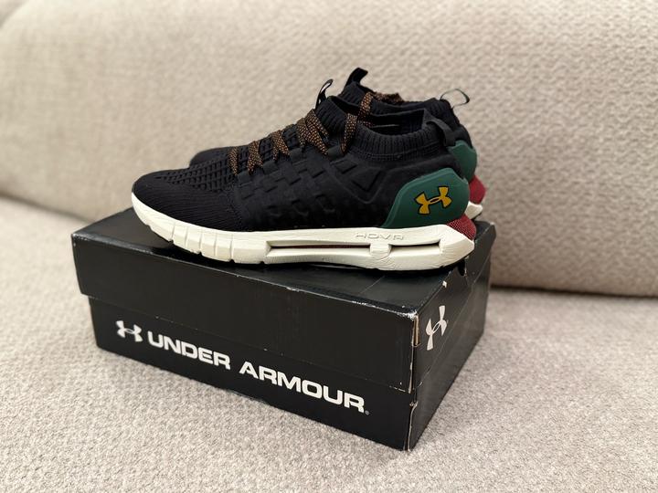 Кроссовки Under Armour HOVR