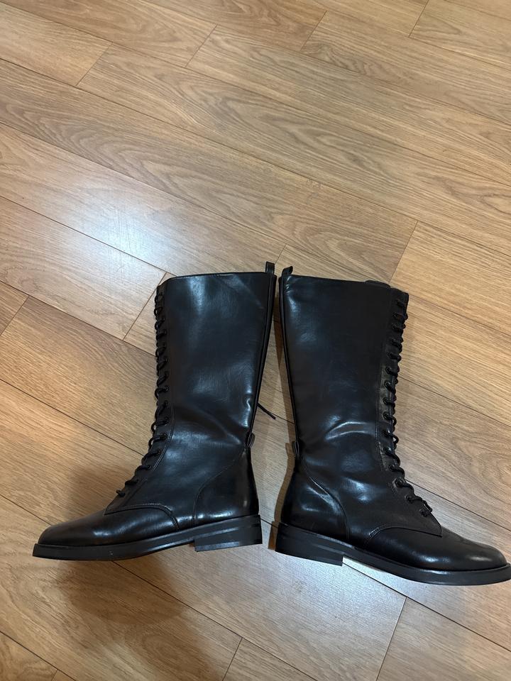 Ботинки ZARA на шнуровке