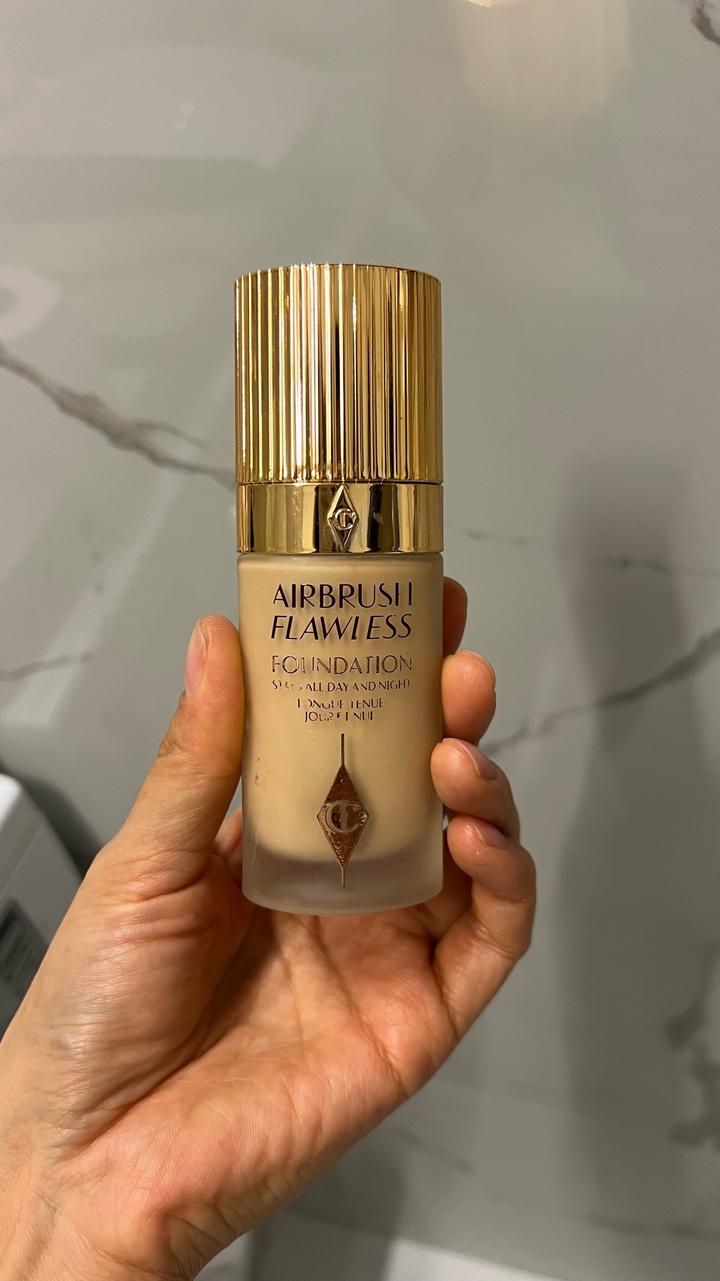 Тональный крем Charlotte Tilbury Airbrush Flawless Foundation