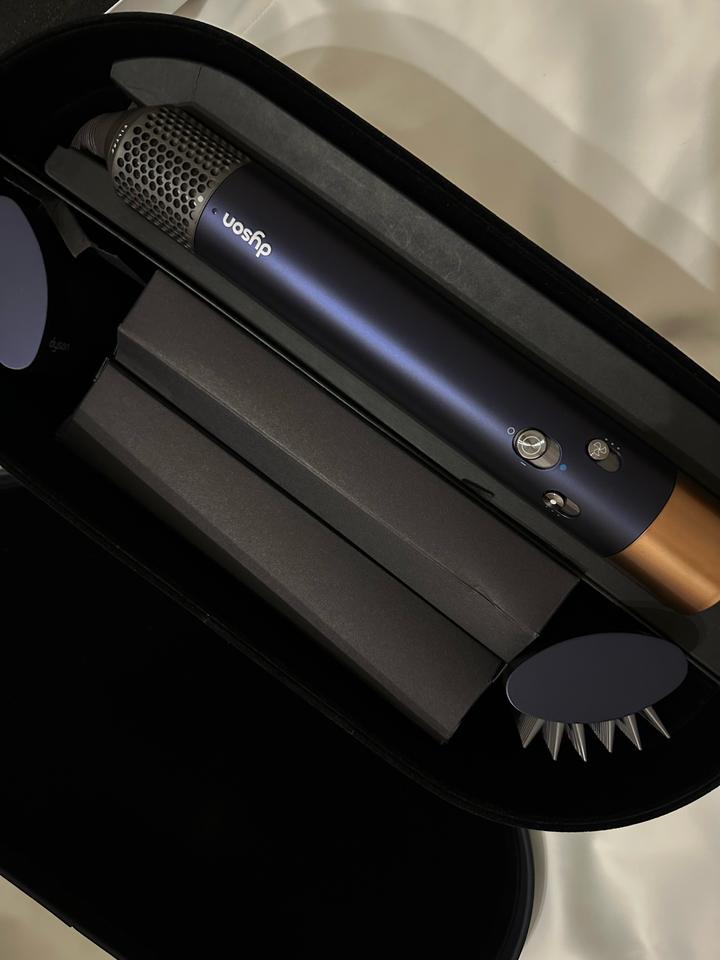 Стайлер для волос Dyson