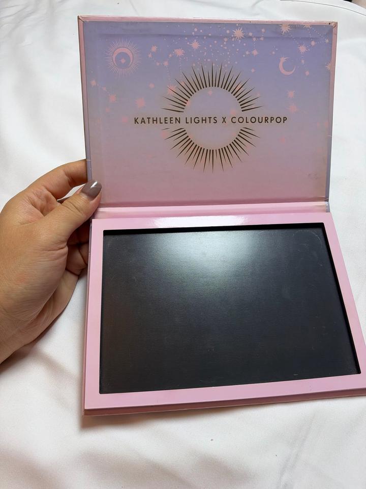 Пустой магнитный кейс палетка colourpop