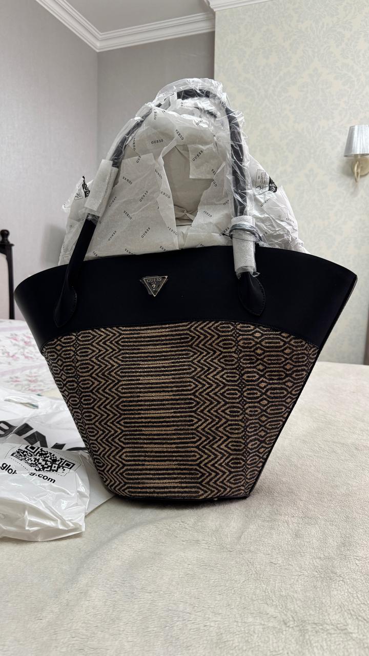 Сумка GUESS