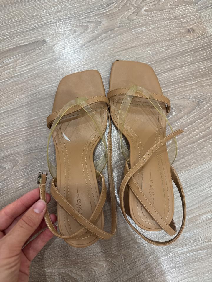 Босоножки Bershka