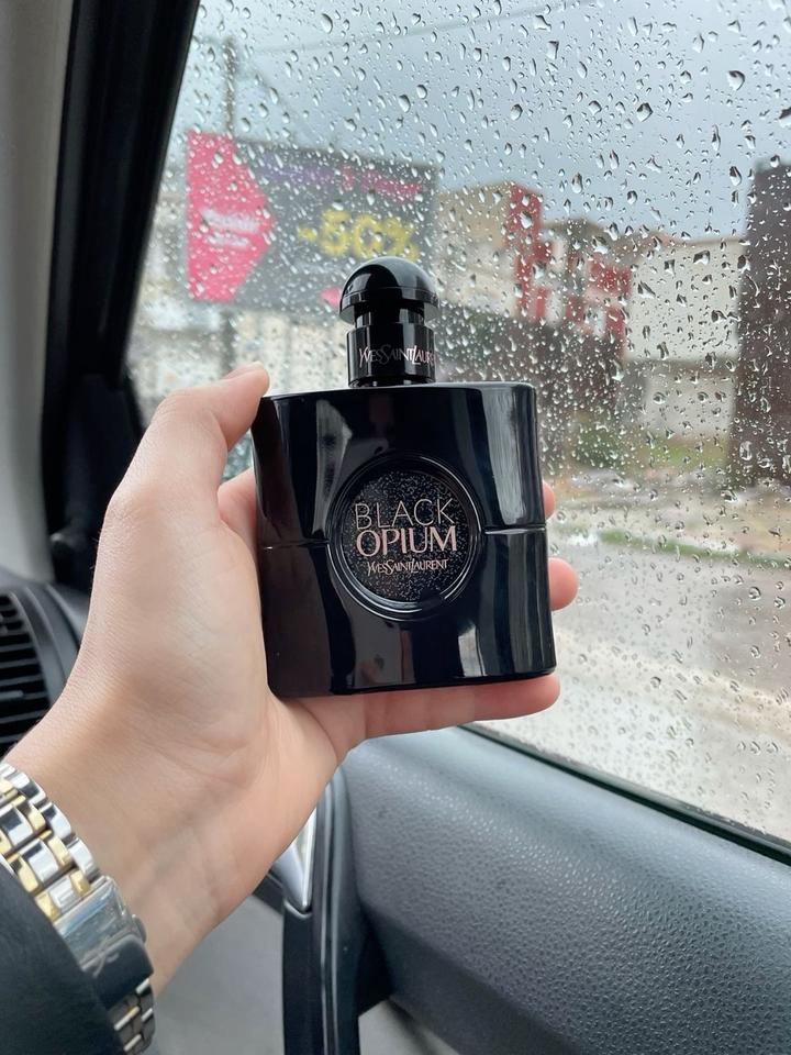 Парфюмерная вода Yves Saint Laurent Black Opium