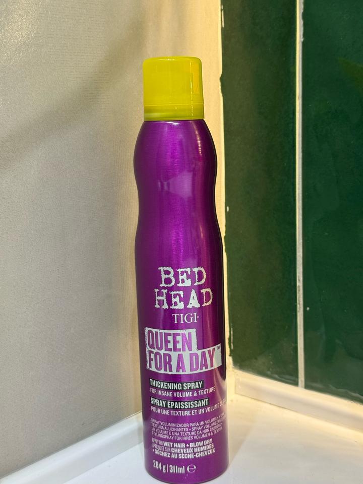 Спрей для объема волос TIGI Bed Head Queen For A Day