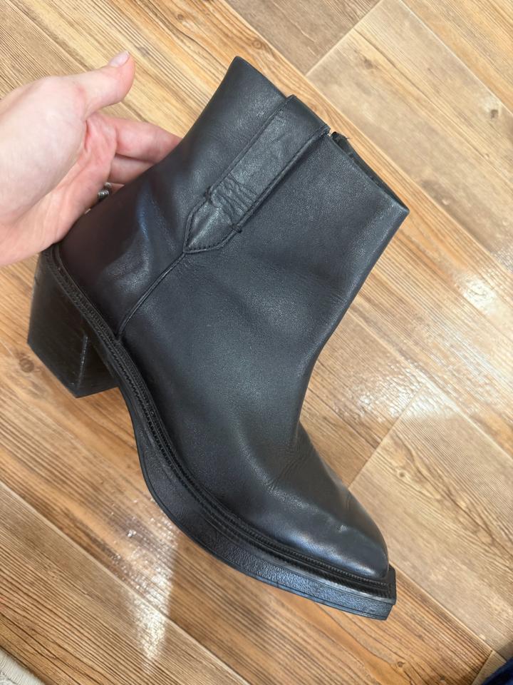 Zara Женские кожаные ботильоны
