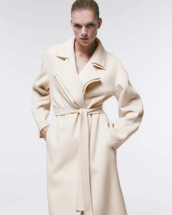 Шерстяное пальто Massimo Dutti(оригинал) в молочном цвете на размер М-L (44-46)