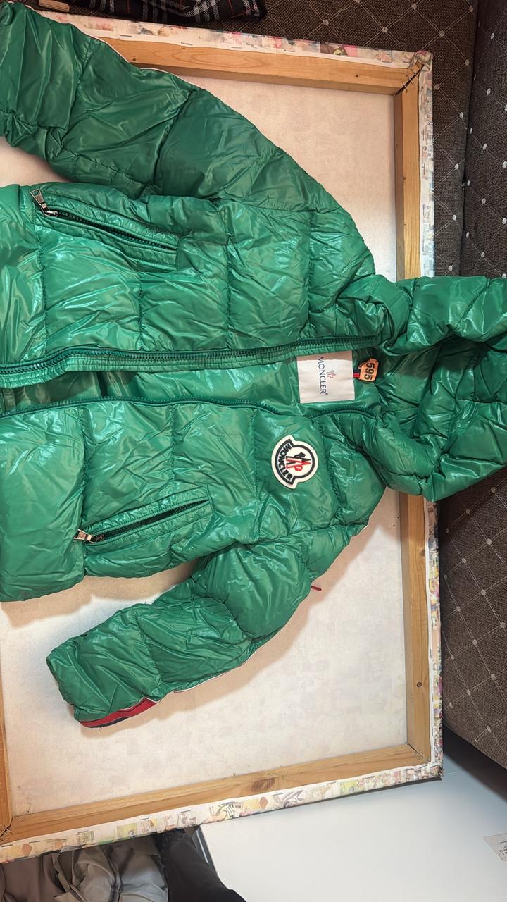 Пуховик Moncler