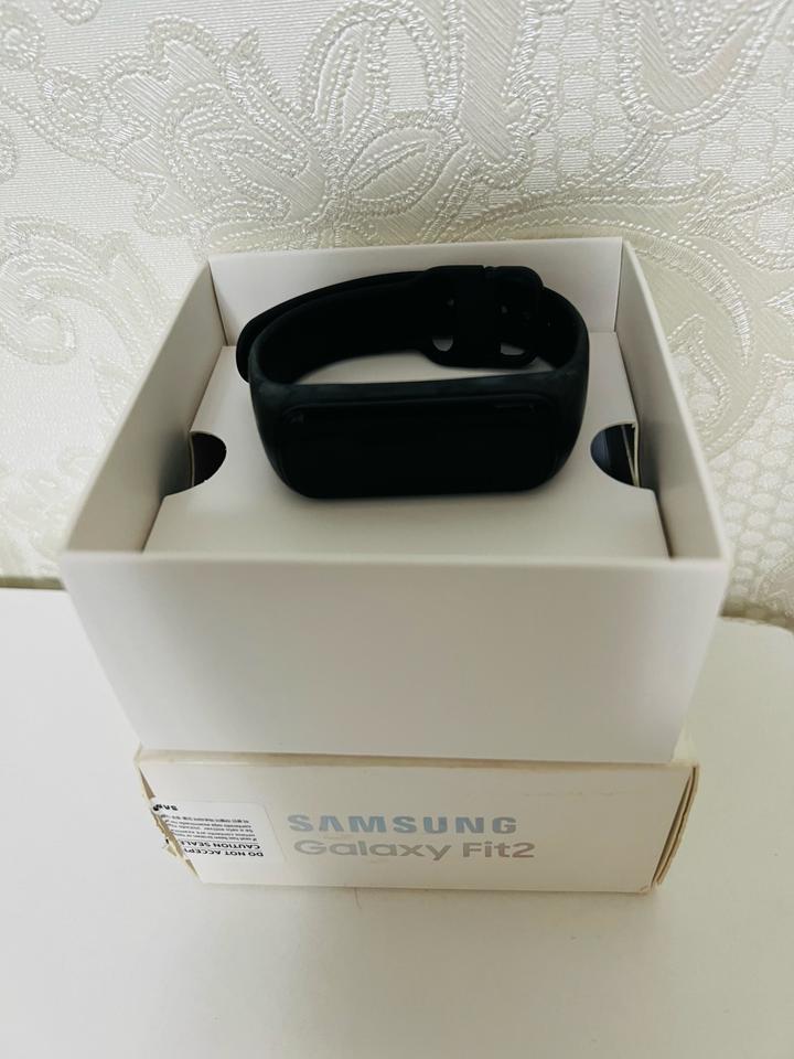 Часы Samsung Galaxy Fit2