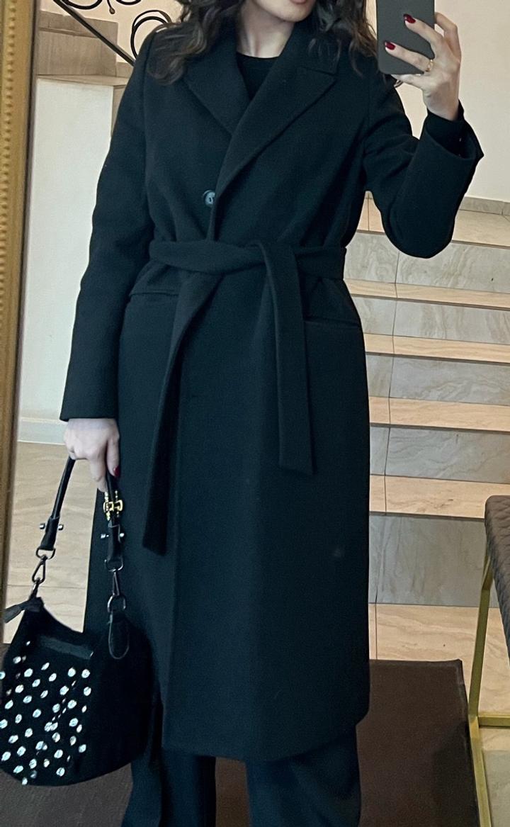Massimo Dutti Черное пальто с поясом