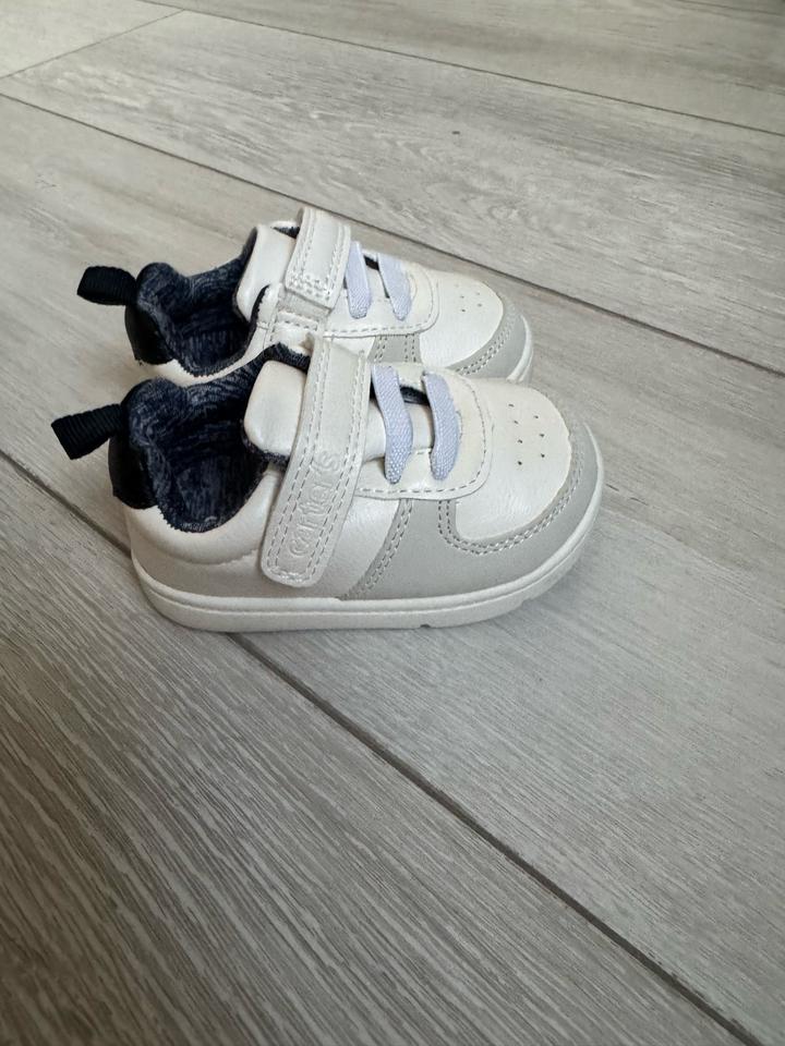 Кроссовки Carter's
