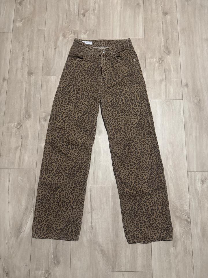 Джинсы ZARA леопардовые