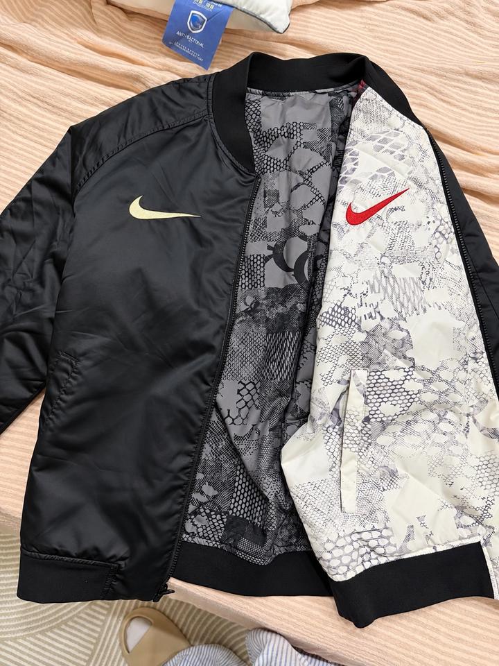 Nike куртка- бомбер двусторонняя