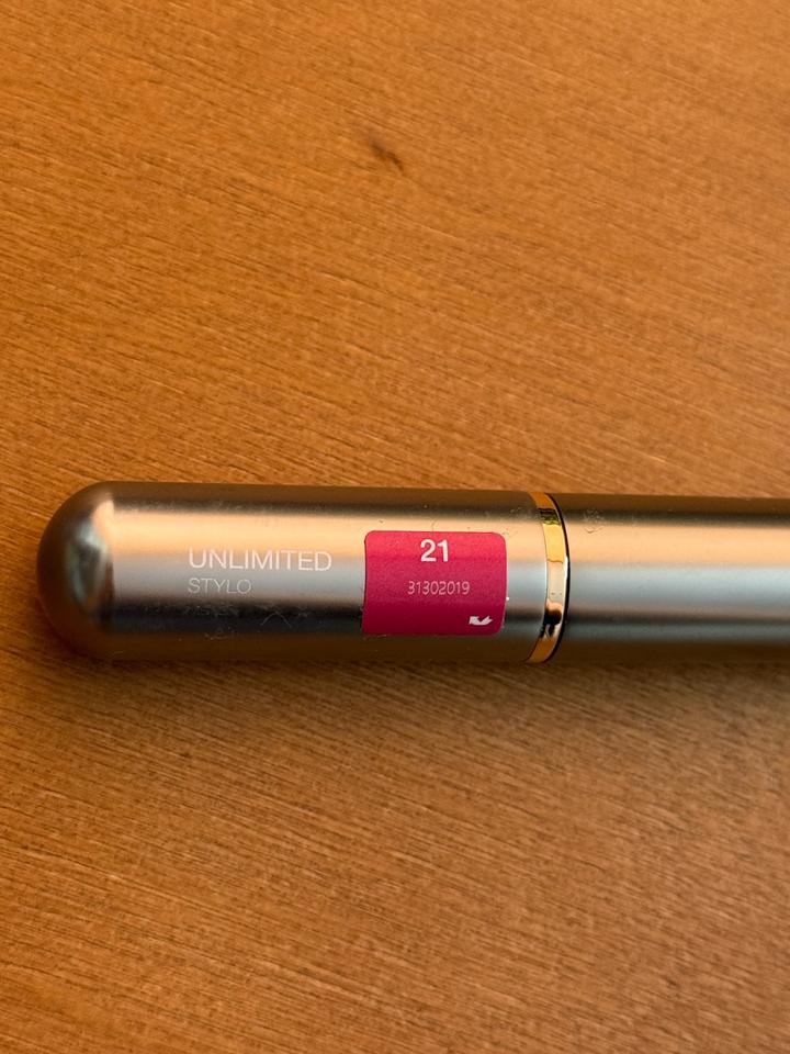 KIKO MILANO помада Unlimited Stylo 21 бордовая