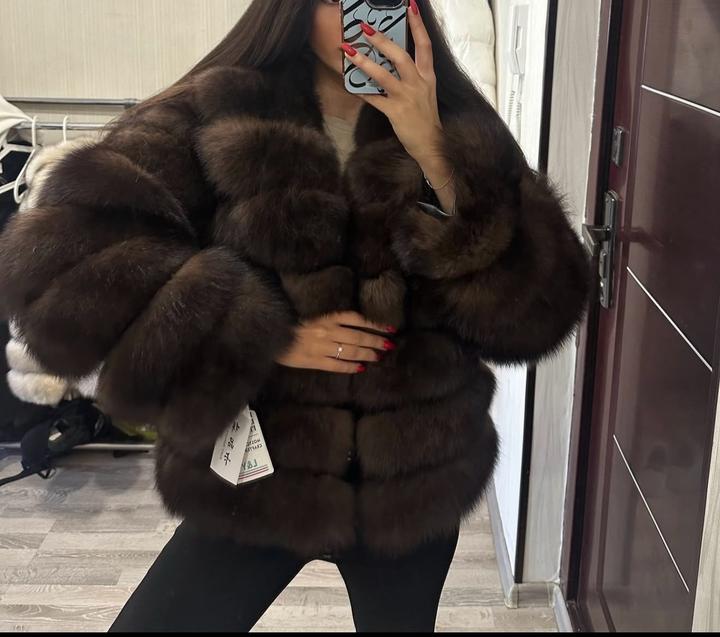 Шуба из натурального меха песца