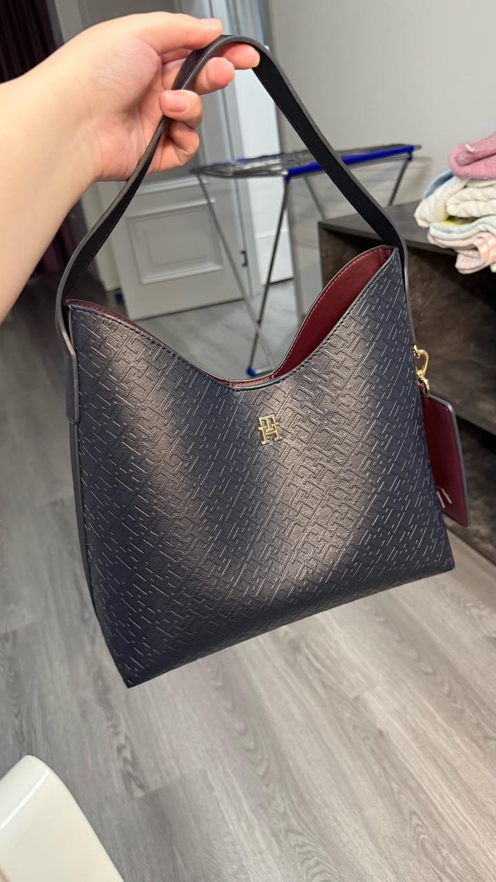 Сумка хобо Tommy Hilfiger с кошельком