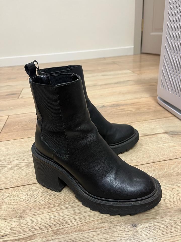 Stradivarius Ботинки челси на платформе
