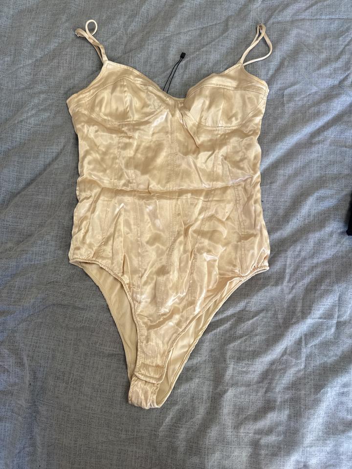 ZARA атласное боди-корсет