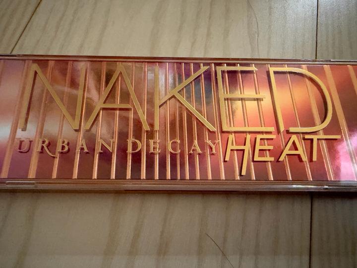 Палетка теней Urban Decay Naked Heat