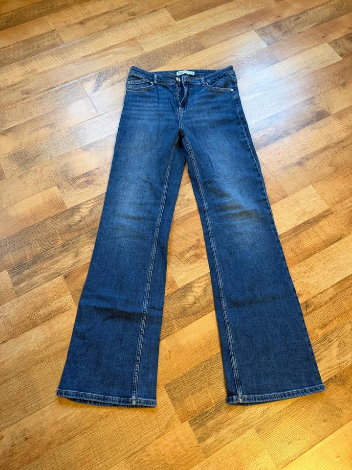 Джинсы ZARA