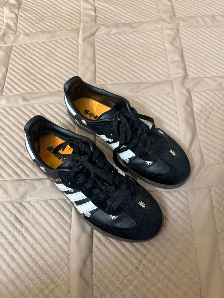 Кроссовки Adidas