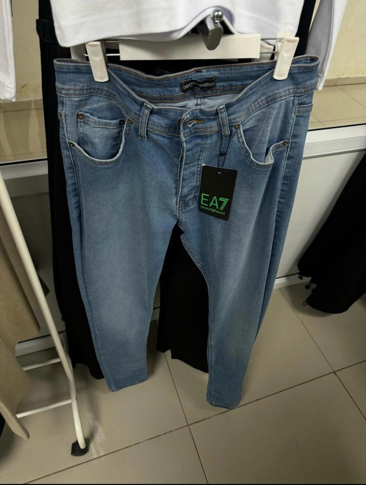 Джинсы Emporio Armani
