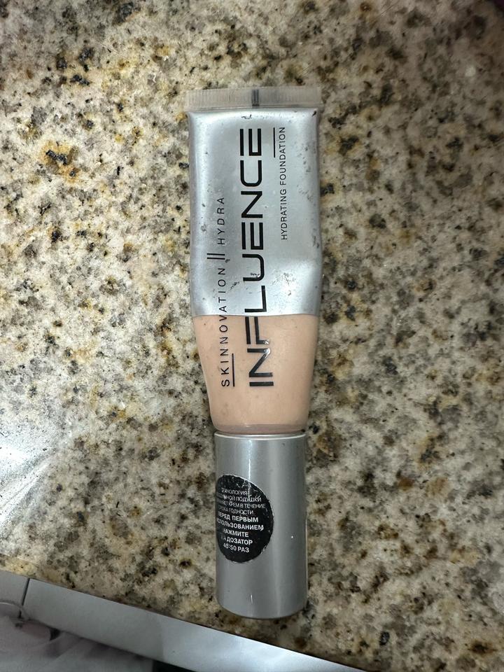 Influence Beauty тональная основа Skinnovation Hydra