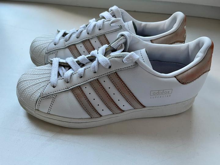 Кроссовки adidas Superstar