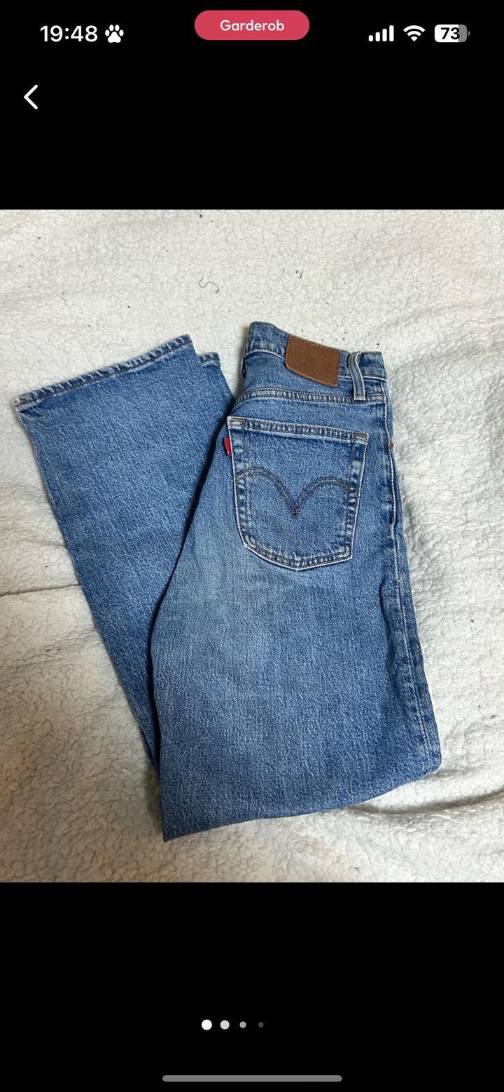 Джинсы Levi's