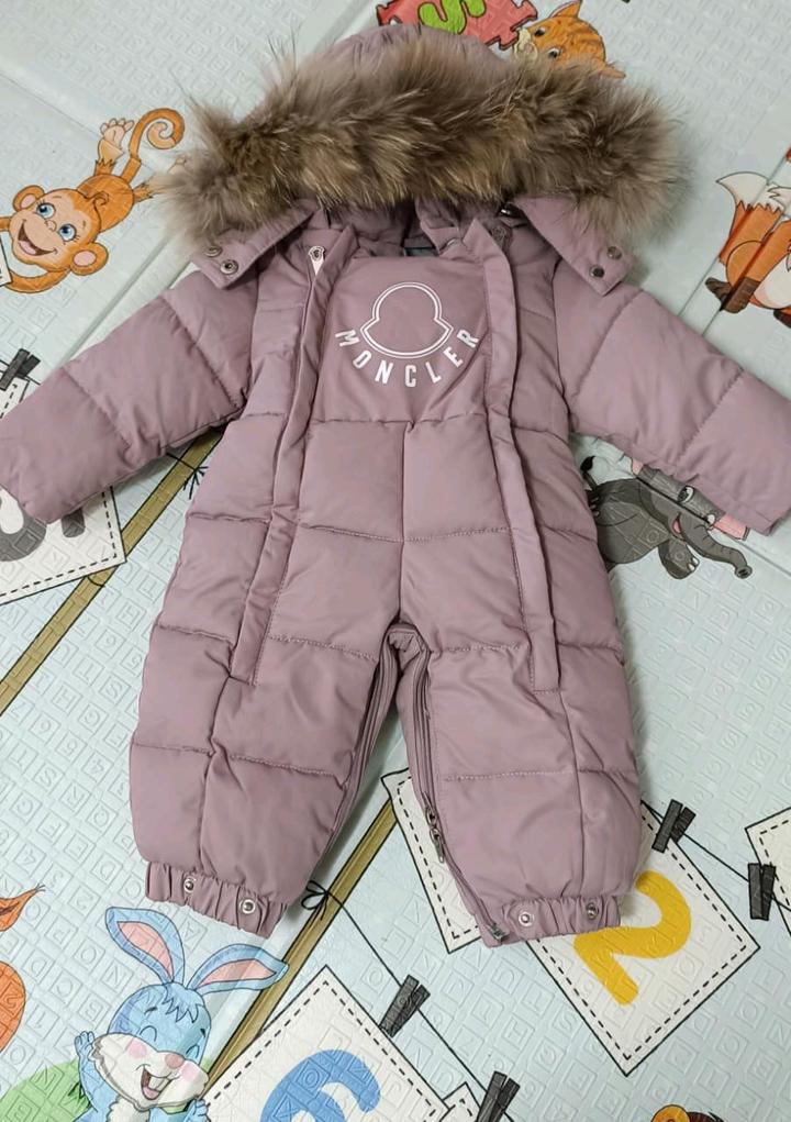 Зимний комбинезон Moncler