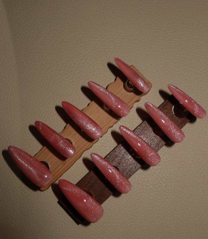 Yukki Nails Накладные ногти с шиммером