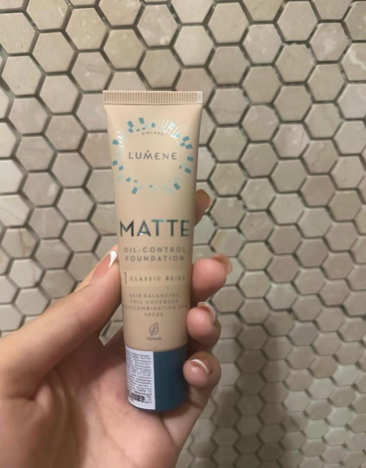 Lumene Matte Oil-Control Foundation