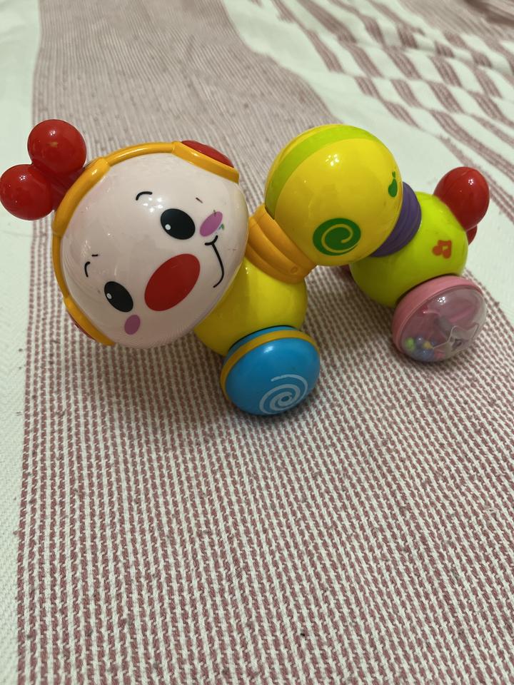 Fisher-Price Развивающая игрушка гусеница