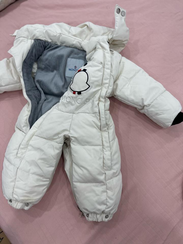 Moncler Комбез от 0 до 1,5 года носить можно