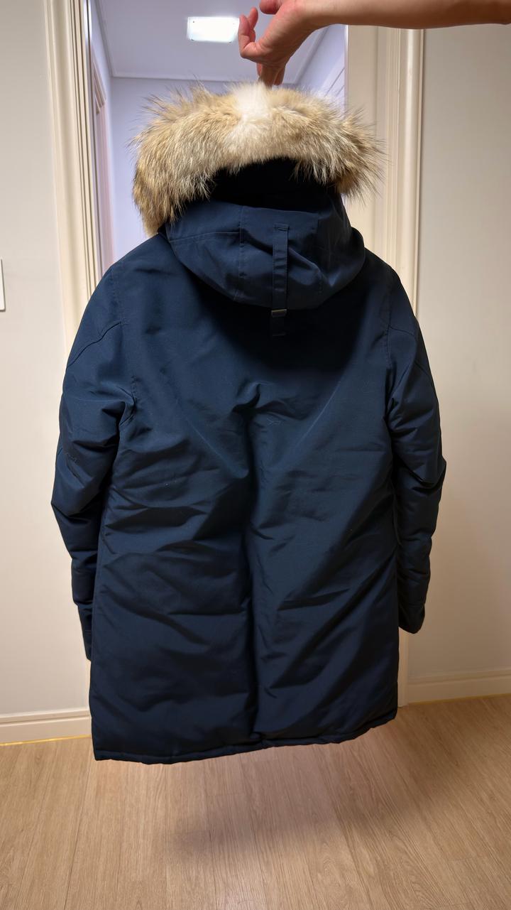 Пуховик Canada Goose