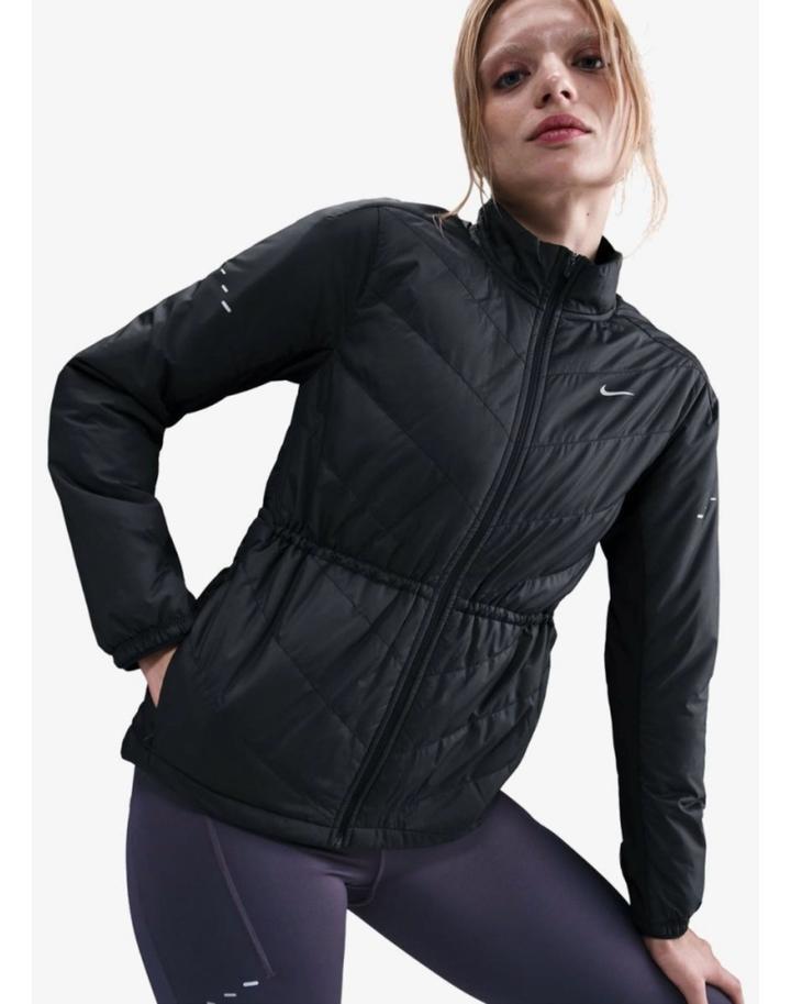 Спортивная куртка Nike
