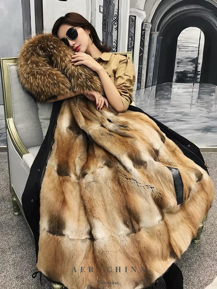 Женская парка с меховой подкладкой