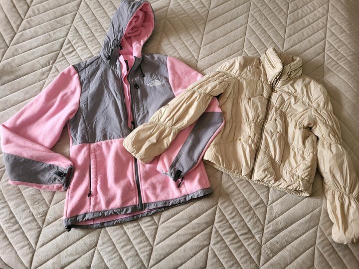 The North Face Куртки на девочку