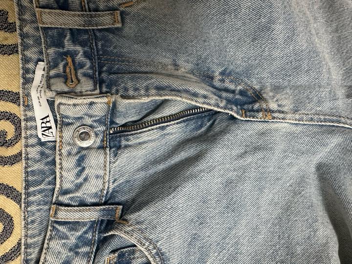 Джинсы ZARA