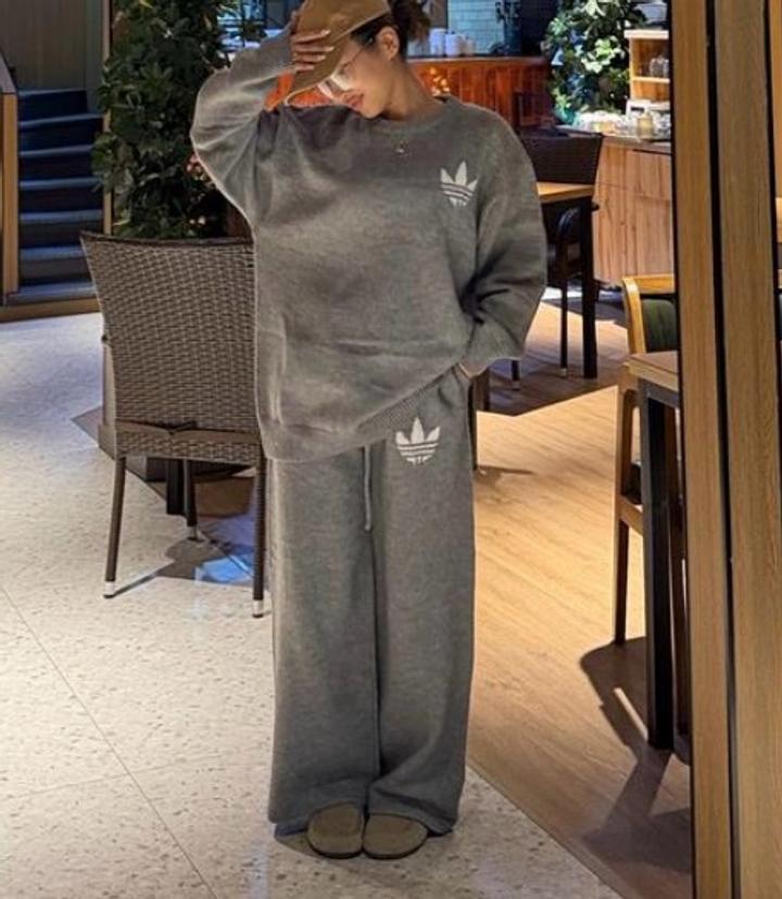 Спортивный костюм adidas