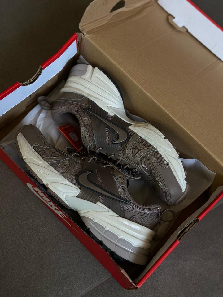 Кроссовки Nike